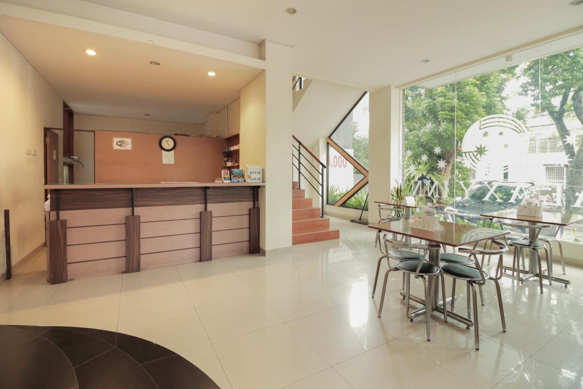 Capital O Galaxy Inn Bandung Luaran gambar