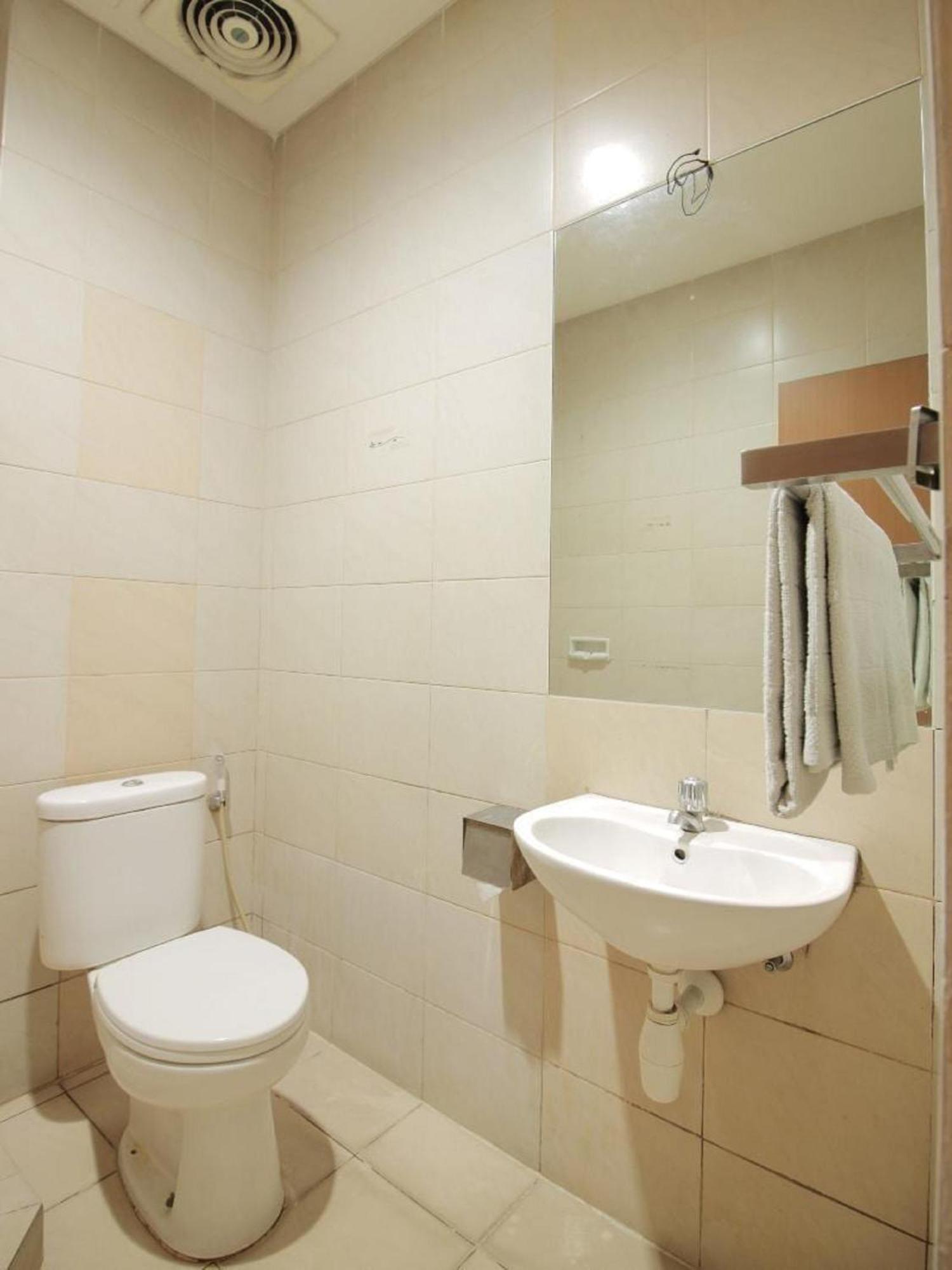 Capital O Galaxy Inn Bandung Luaran gambar